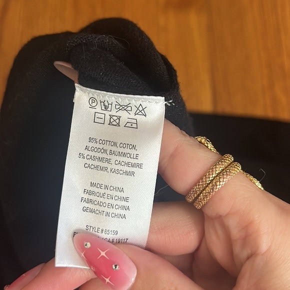 MinnieRose Woman’s Black Sweater Size XS/S - Picture 5 of 5